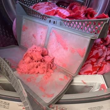 Pike Nedeniyle Evim Pembe Tozla Kaplandı, Mağaza Çözüm Sunmadı