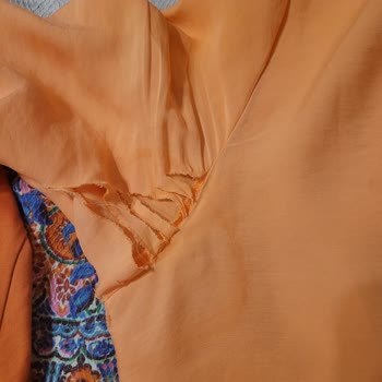 Yeni Alınan Tunik İlk Giyimde Yırtıldı