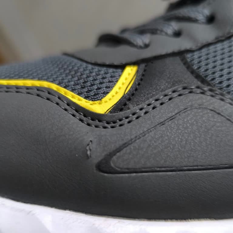 Kısa Sürede Çatlayan Ayakkabı Ve Yetersiz Garanti İncelemesi