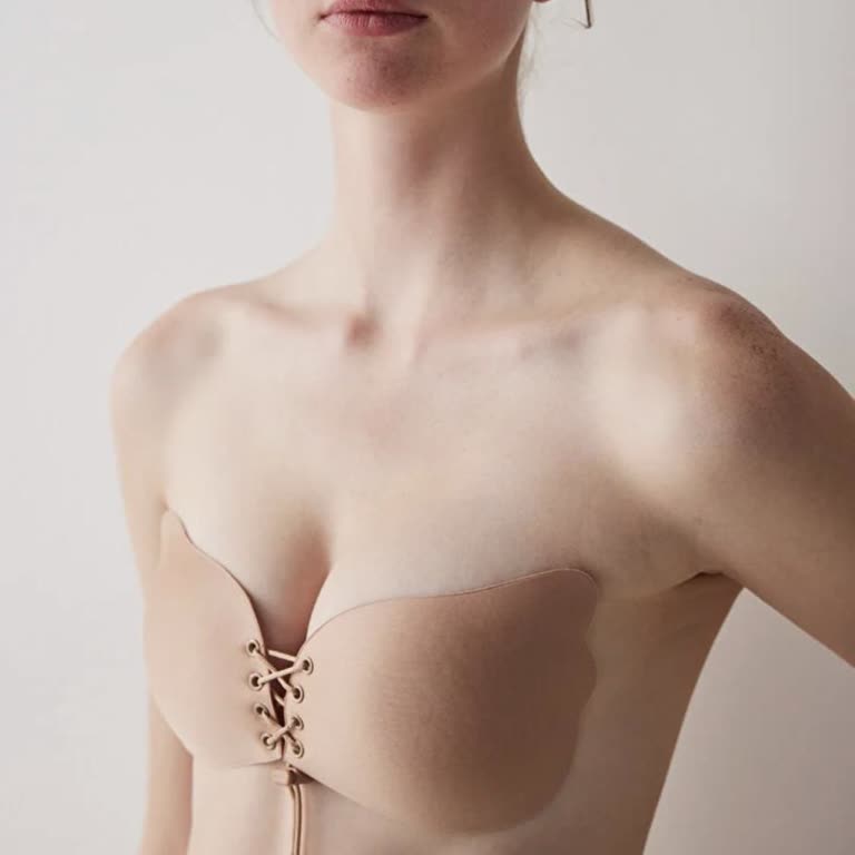 Penti Yapışkan Sütyen İlk Kullanımda Vücudumdan Çıktı, Hayal Kırıklığı Yaşadım