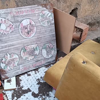 Karabağlar Mahallesi'ndeki Olumsuz Görüntüye Çözüm Bekliyoruz