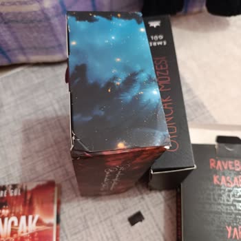 Ephesus Dükkan Yanlış Ve Hasarlı Kitaplar, İlgisiz Müşteri Hizmeti: Hayal Kırıklığı!