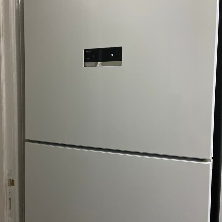 Bosch Buzdolabında Sürekli Kimyasal Koku ve Yetersiz Servis Desteği
