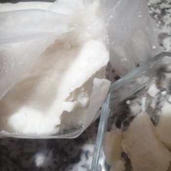 Bozuk Ve Kötü Kokulu Peynir İçin Yetersiz Destek