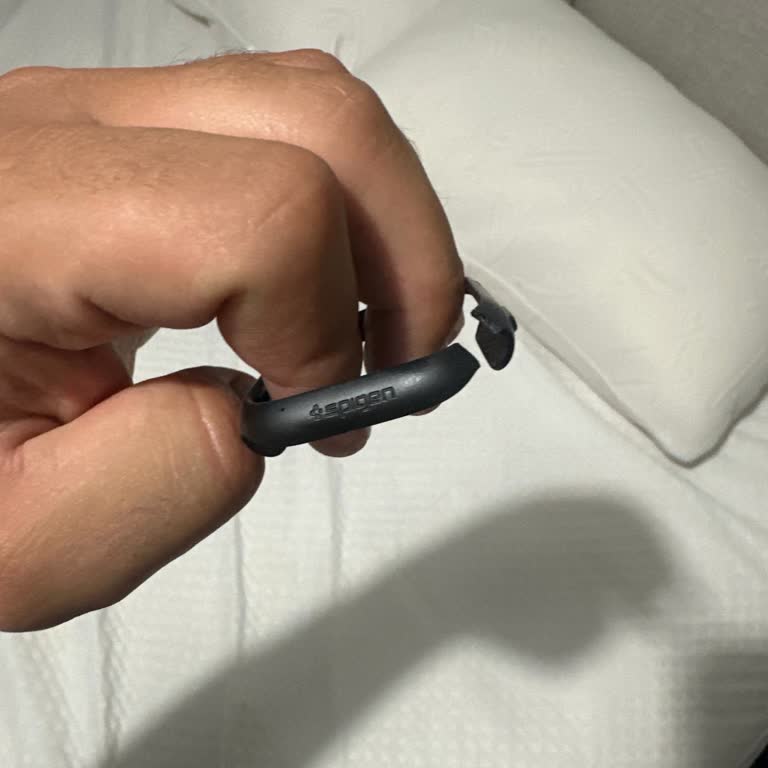 Spigen Türkiye Apple Watch Kılıfı Kısa Sürede Kırıldı, Hayal Kırıklığına Uğradım