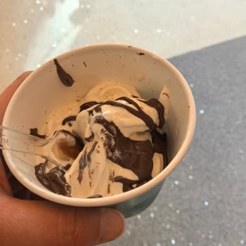 Fotoğraftaki Ürünle Gelen Sipariş Arasında Dağlar Kadar Fark Var!