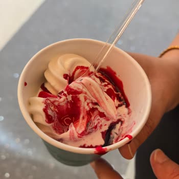 Fotoğraftaki Ürünle Gelen Sipariş Arasında Dağlar Kadar Fark Var!