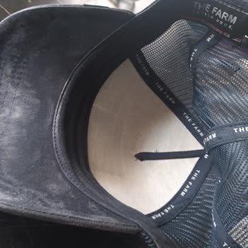 Kısa Sürede Deforme Olan Pahalı Şapkaya Hayal Kırıklığı