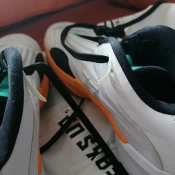 Yüksek Fiyatlı Ayakkabıda Kısa Sürede Yaşanan Sorun Ve Garanti Reddi