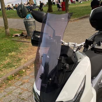 3 Ayda Çatlayan Motosiklet Ön Camı Şaşkınlığı