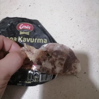 BİM Aldığım Kavurmanın İçinden Çıkan Yabancı Maddeler Güvenimi Zedeledi