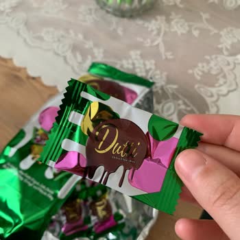 Aldığım Çikolatanın İçinden Boş Ambalaj Paketi Çıktı, Hayal Kırıklığı Yaşadım