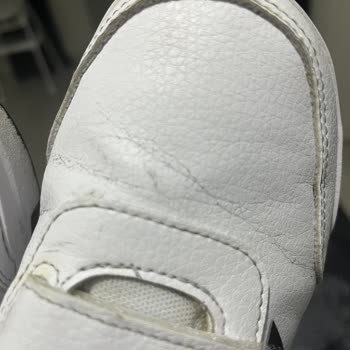 Aldığım Ayakkabıda İki Günde Oluşan Çatlaklar Ve Değişim Sorunu