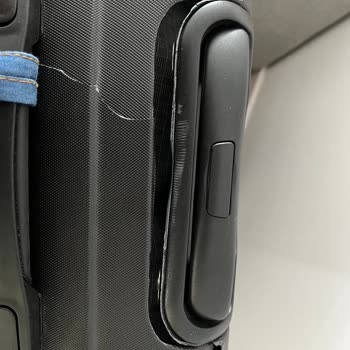 Pegasus İle Yurt Dışı Uçuşumda Valizim Paramparça Oldu, Çözüm Bulamıyorum