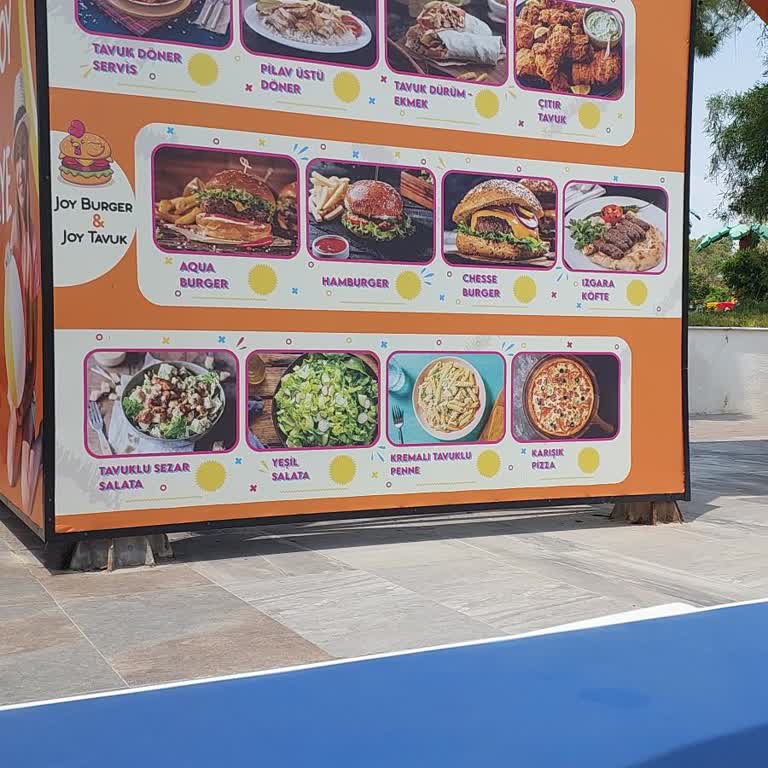 Aquajoy Water Park'ta Kötü Yemek Deneyimi Ve İlgisiz Personel