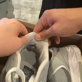 Aldığım Spor Ayakkabı Kısa Sürede Yıprandı Mağaza Çözüm Sunmuyor
