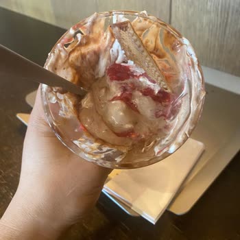 Sipariş Verdiğim Dondurma Erimiş Ve Çözüm Sunulmadı