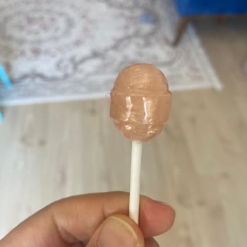 Aldığım Lollipop'un İçinden Kıl Çıktı, Hijyen Sorunu Yaşadım