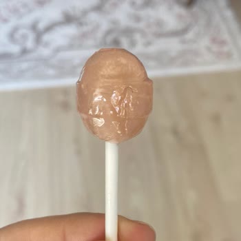 Aldığım Lollipop'un İçinden Kıl Çıktı, Hijyen Sorunu Yaşadım