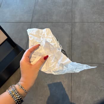 CV Tesliminde Saygısız Ve Kötü Davranış