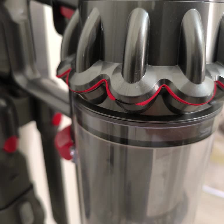 Dyson V11'in Filtre Süngeri Parçalandı, Değişim Talep Ediyorum