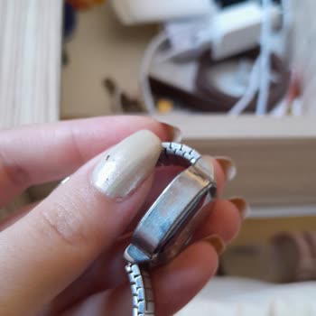 Çelik Saatler Hızla Karardı Ve Camı Düştü, İlgisiz Müşteri Hizmeti