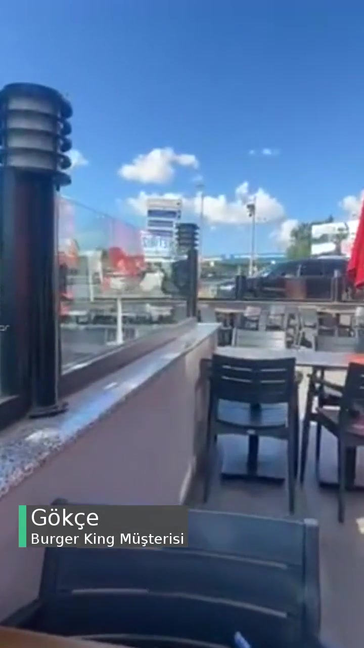 Burger King Nutellalı Dondurma Ve Çalışan Tavırları videonun kapak resmi