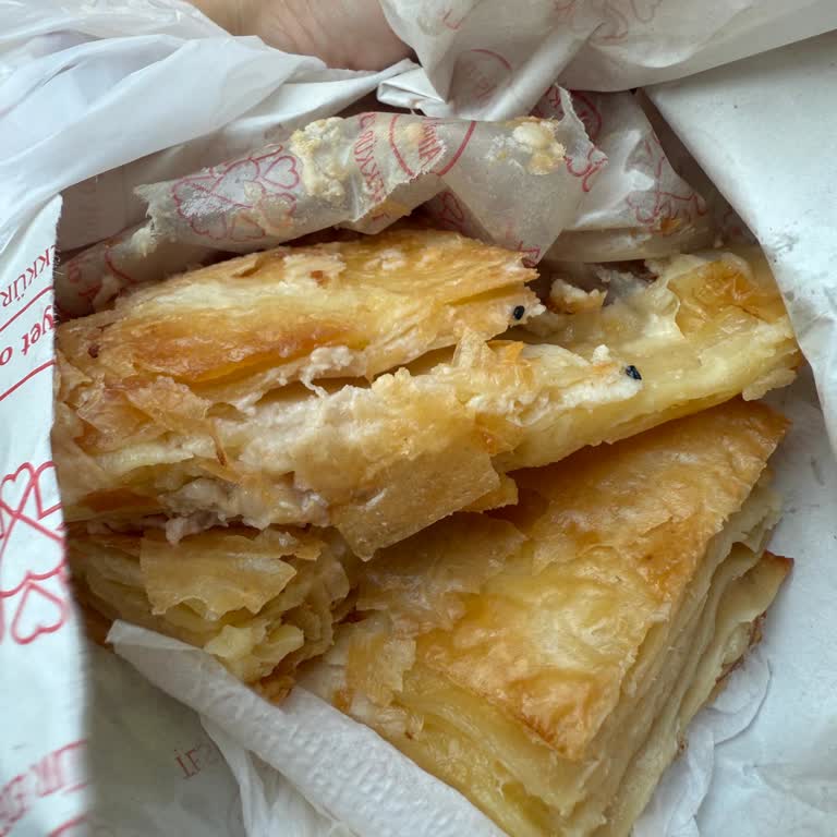 Bozuk Su Böreği Satışı Ve Sorumsuzluk