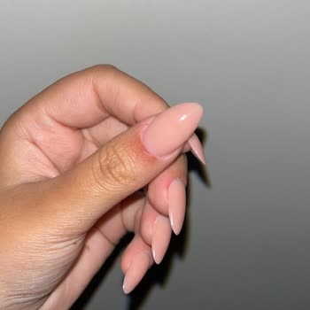 Eylül Öztürk Nail Spa İstediğim Tırnak Modeli Yapılmadı, Tırnaklarım Zarar Gördü