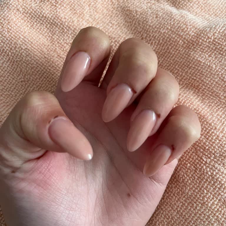 Eylül Öztürk Nail Spa İstediğim Tırnak Modeli Yapılmadı, Tırnaklarım Zarar Gördü