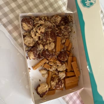 Kurabiyeler Çöp Oldu, İki Firma Da Sorumluluktan Kaçtı