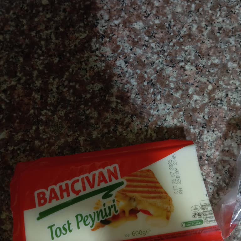 Taze Olması Gereken Peynirin Kötü Tadı Şaşırttı