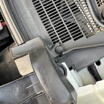 Yetkili Serviste Aracıma Verilen Zarar Ve Kalitesiz Hizmet