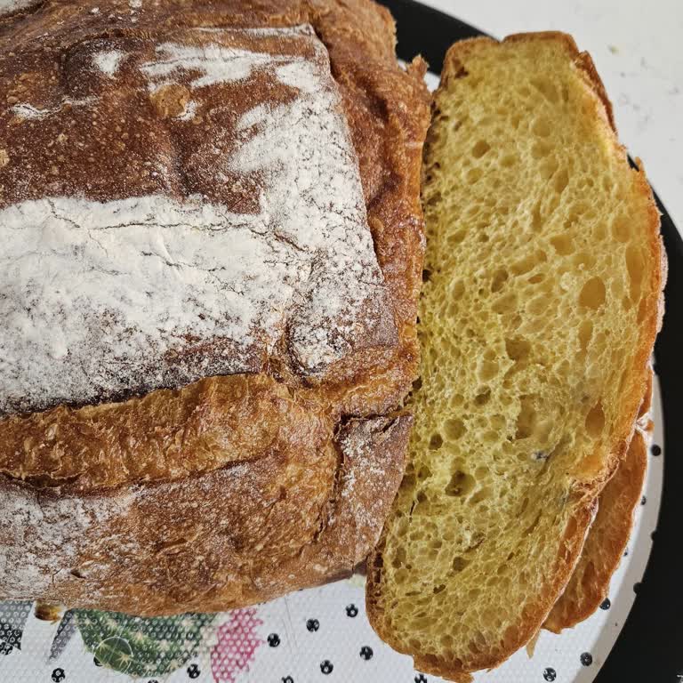 Son Kullanma Tarihi Geçmemiş Ekmek Küflü Çıktı, Çözüm Sunulmadı