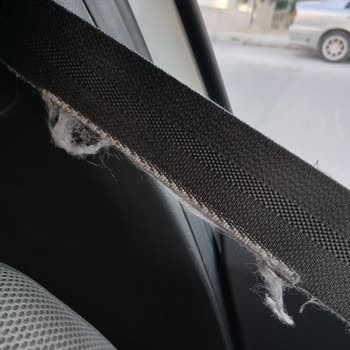 Renault Clio Emniyet Kemeri Deformasyonu Ve Güvenlik Endişesi