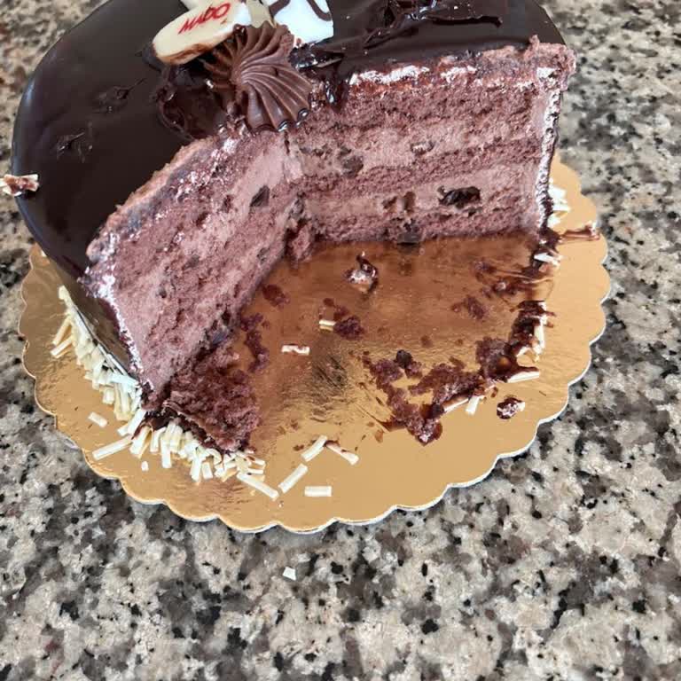 Taze Diye Satılan Pastada Bayat Ve Lezzetsiz Deneyim