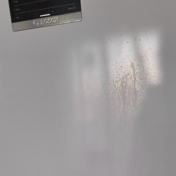 Cif Ultra Kullanımı Sonrası Buzdolabı Kapağında Çıkmayan Lekeler Oluştu