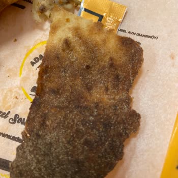 Yanık Ve Kuru Pizza, İlgisiz Ve Saygısız Hizmet