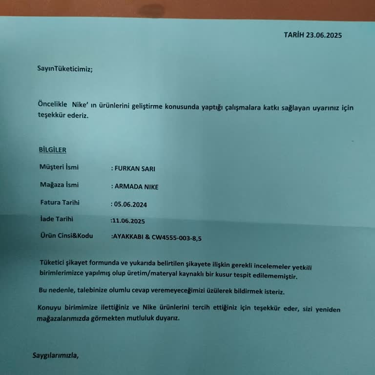 Nike Ayakkabım Kısa Sürede Yanlardan Patladı, Garanti Desteği Yetersiz Kaldı