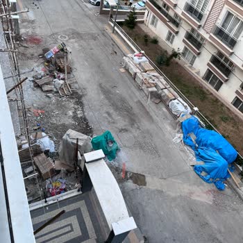 Yeni İnşaat Sonrası Bozulan Yol Ve İlgisizlik Mağduriyeti