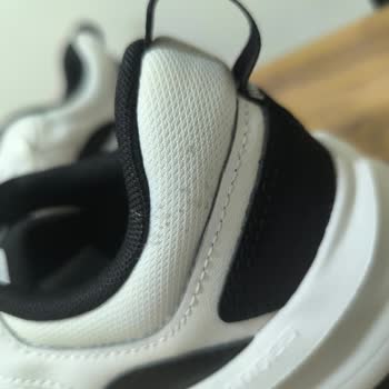 Under Armour Ayakkabının Orijinalliğinden Ve Kalitesinden Şüpheliyim