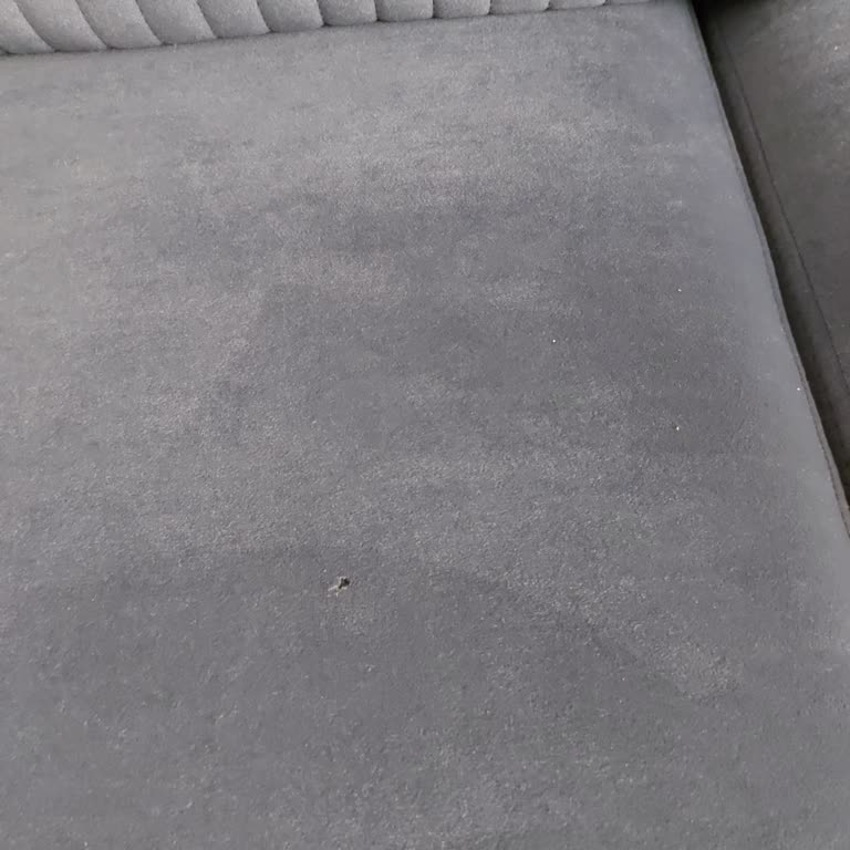 Teslimat Sorunları Ve Hasarlı Ürünlere Çözüm Bulunmuyor