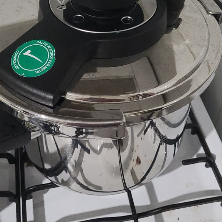 Schafer Düdüklü Tencere Patlama Sorunu: Kullanmaya Korkuyorum