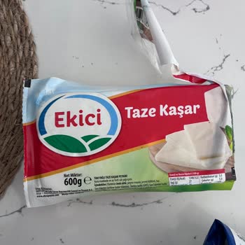 Son Tüketim Tarihi Geçmemiş Kaşar Peynirinin Küflenmesi