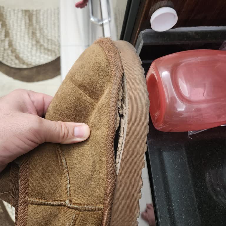 Çocuk Ayakkabısı Kısa Sürede Yırtıldı, Garanti Süresi Yetersiz Kaldı