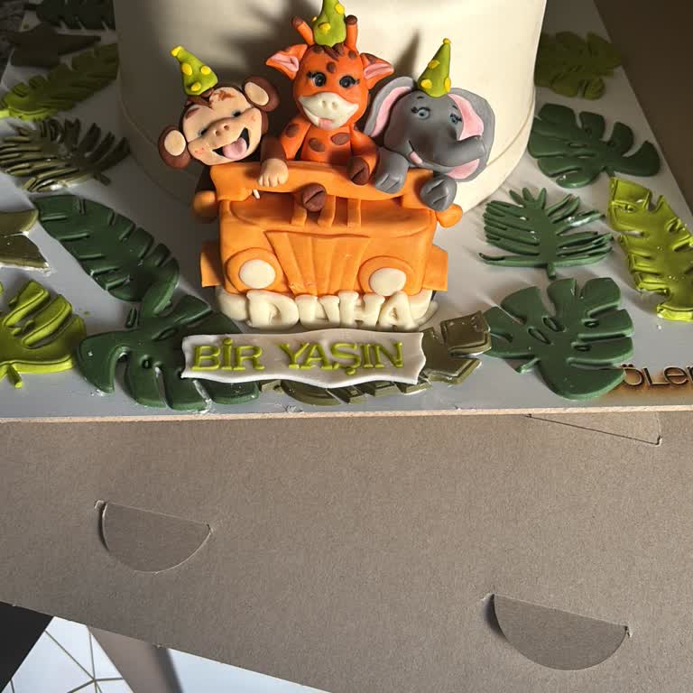 Doğum Günü Pastasında Eksiklik Ve Beklentilerin Karşılanmaması