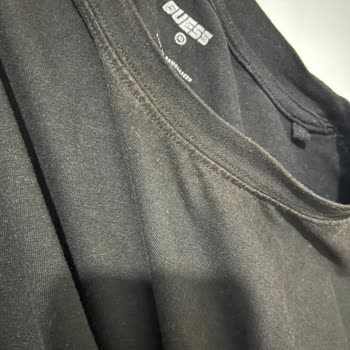 Guess T-shirt Renginin Hızla Solması Ve Mağduriyet