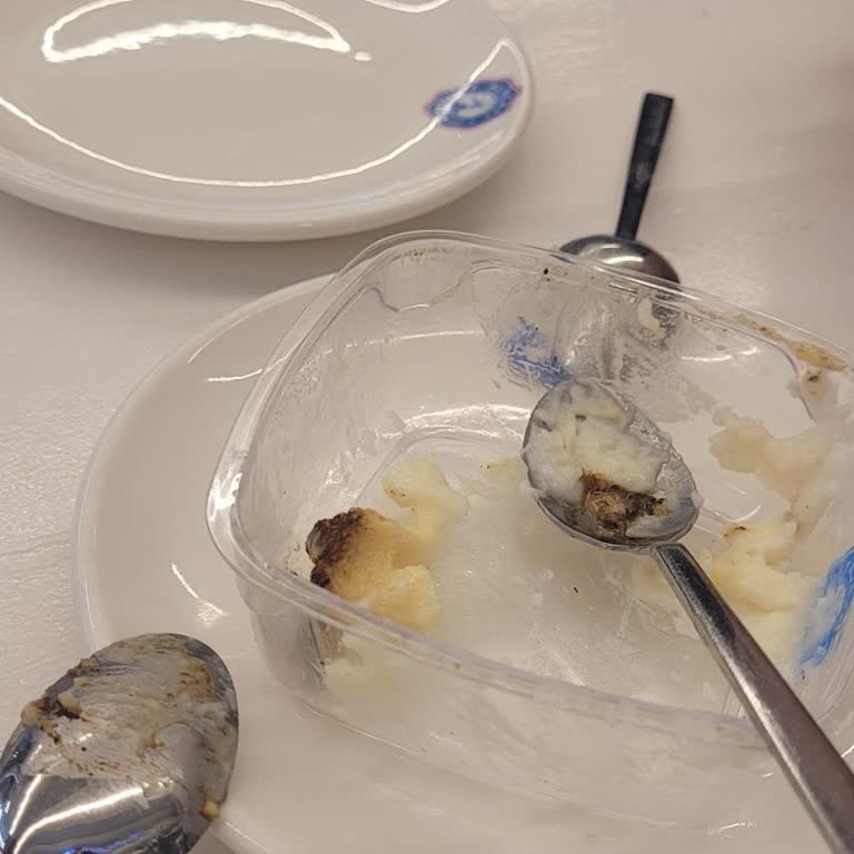 Kazandibi Taze Ve Lezzetli Değildi