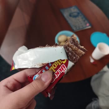 Çikolatalı Gofretin İç Kısmı Eksik Çıktı Şaşkınım