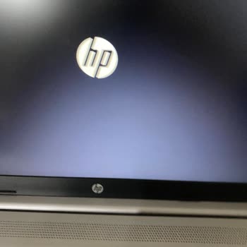 Defalarca Servise Giden HP Laptopta Kronik Ekran Sorunu Ve Çözüm Eksikliği